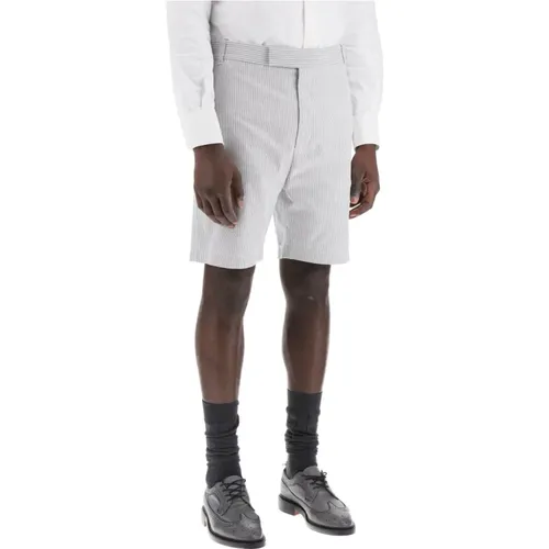 Gestreifte Bermuda-Shorts für Männer - Thom Browne - Modalova