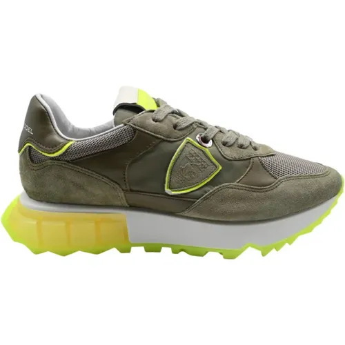 Militär Fluo Low Top Sneakers , Herren, Größe: 40 EU - Philippe Model - Modalova