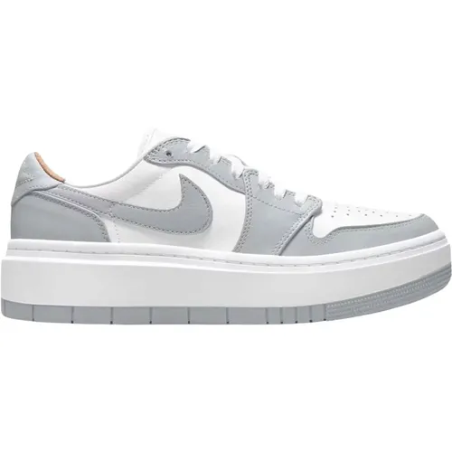 Limitierte Auflage Niedrig Lv8D Elevated Wolf Grey , Herren, Größe: 35 1/2 EU - Nike - Modalova