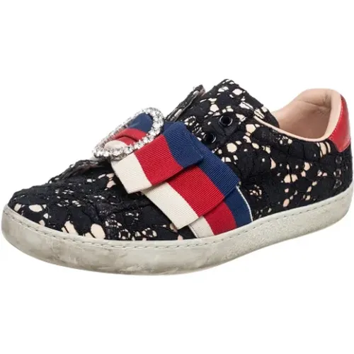 Pre-owned Lace sneakers , female, Sizes: 1 1/2 UK - Gucci Vintage - Modalova