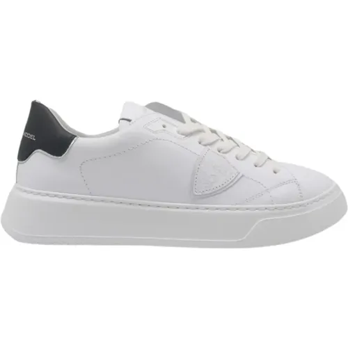 Luxury Sneakers for Men , male, Sizes: 8 UK, 11 UK, 7 UK, 6 UK - Philippe Model - Modalova