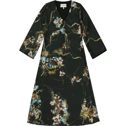 Beautiful Silk Dress with Long Sleeves and V-Neck , female, Sizes: XS, L, XL, M, S - Munthe - Modalova