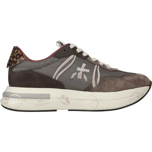 Cassie Nylon Suede Sneakers,Dove Grey Flache Schuhe,Braune Sneakers mit -Design - Premiata - Modalova