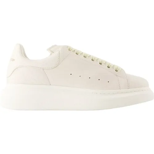 Leather Oversized Sneakers , female, Sizes: 6 UK, 8 UK, 5 UK, 7 UK, 4 UK - alexander mcqueen - Modalova