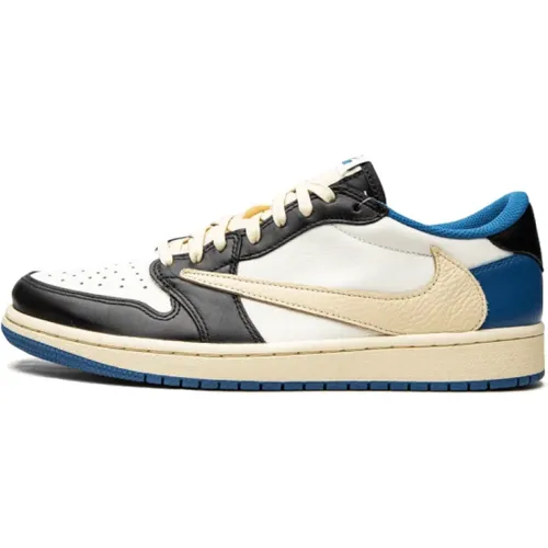 Travis Scott Fragment Low Top Sneaker , male, Sizes: 9 UK - Jordan - Modalova