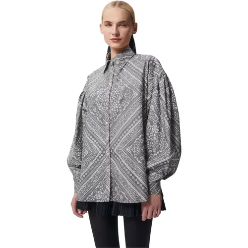 Oversized Bandana Print Shirt , Damen, Größe: Xs/S - Bizuu - Modalova