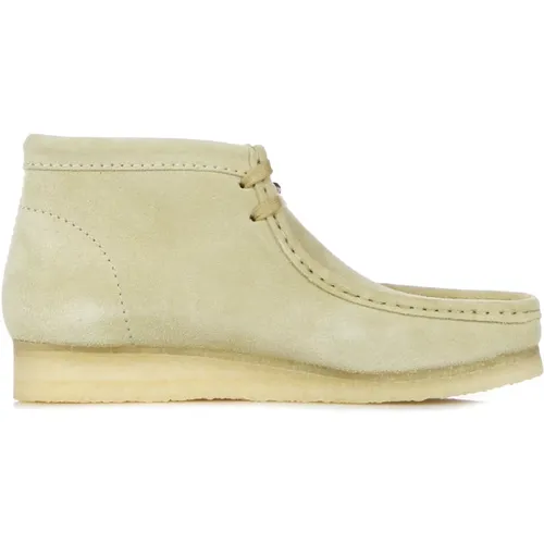 Ahorn Wildleder Wallabee Stiefel , Herren, Größe: 45 EU - Clarks - Modalova