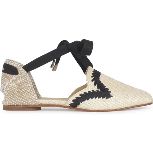 Flat Shoes Goya/201 , female, Sizes: 3 UK - Castañer - Modalova