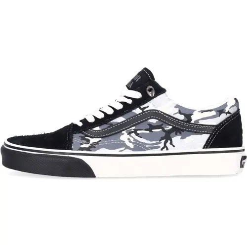 Classic Sneakers for Men , male, Sizes: 9 UK, 10 UK, 7 UK, 6 UK, 11 UK - Vans - Modalova