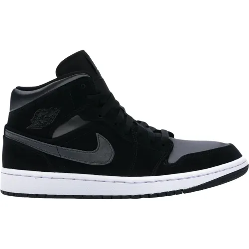 Limited Edition Air Jordan 1 Mid , male, Sizes: 13 1/2 UK, 8 1/2 UK, 9 UK, 7 UK, 8 UK, 11 UK - Nike - Modalova