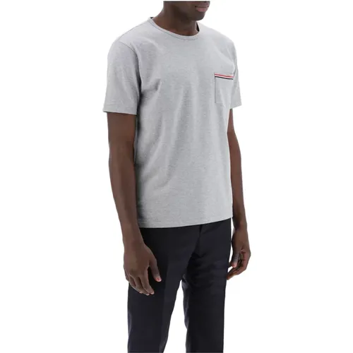 Gestreiftes Taschen-T-Shirt , Herren, Größe: S - Thom Browne - Modalova