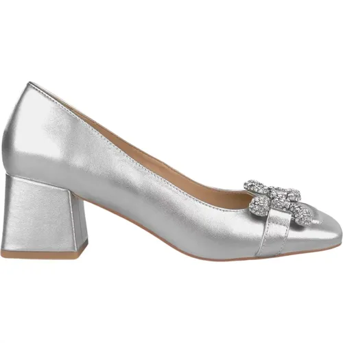 Leather pumps with embellished square toe , female, Sizes: 3 UK, 5 UK, 7 UK, 4 UK - Alma en Pena - Modalova