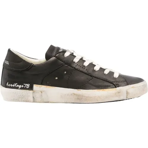 Schwarze Sneakers Distressed Finish Perforiertes Detail , Damen, Größe: 39 EU - Philippe Model - Modalova