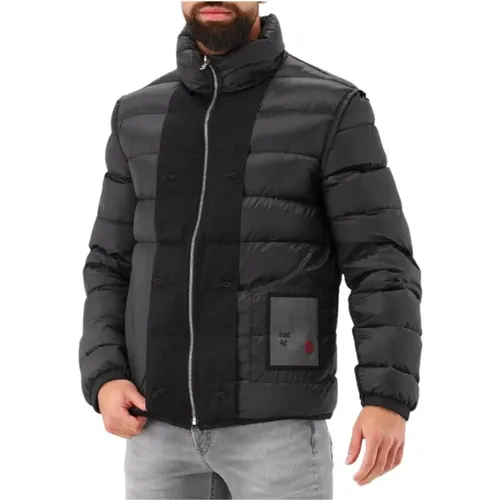 Schwarze Taschen Daunenfutter Jacke , Herren, Größe: L - Ten C - Modalova