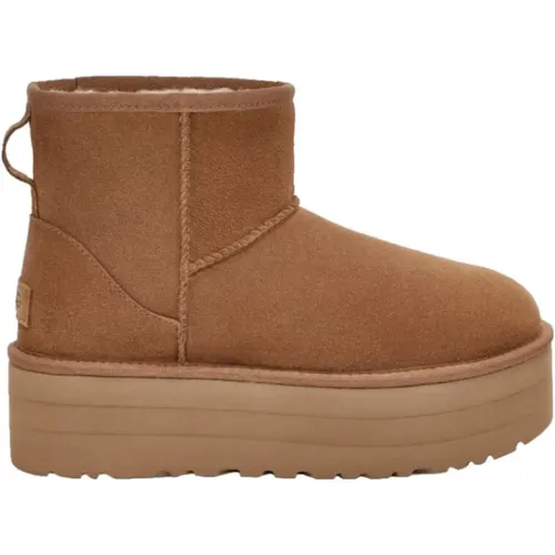 Klassische Mini Plateau Stiefel , Damen, Größe: 37 EU - Ugg - Modalova