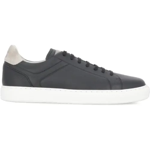 Leather Sneakers for Men , male, Sizes: 6 UK, 7 UK, 10 UK, 8 UK, 9 UK - BRUNELLO CUCINELLI - Modalova