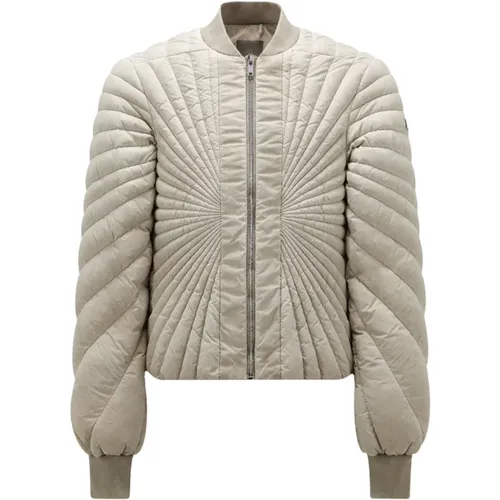 Radial-Quilted Coats with Ribbed Collar and Cuffs , female, Sizes: XS, S - Moncler - Modalova