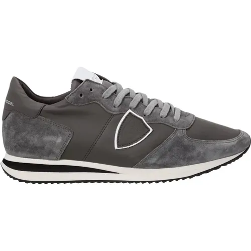 Low Top Sneakers mit Kurvigen Einsätzen , Herren, Größe: 43 EU - Philippe Model - Modalova