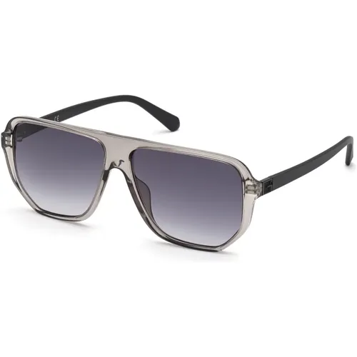 Golden Gradient Smoke Sunglasses , male, Sizes: 60 MM - Guess - Modalova