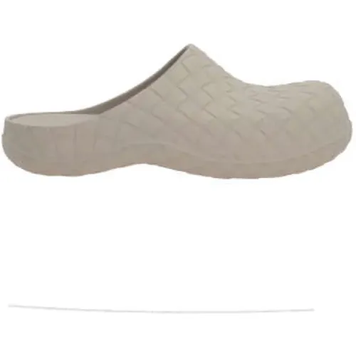 Grey Intrecciato Rubber Sandals , male, Sizes: 6 UK, 9 UK, 7 UK, 10 UK, 8 UK, 11 UK - Bottega Veneta - Modalova