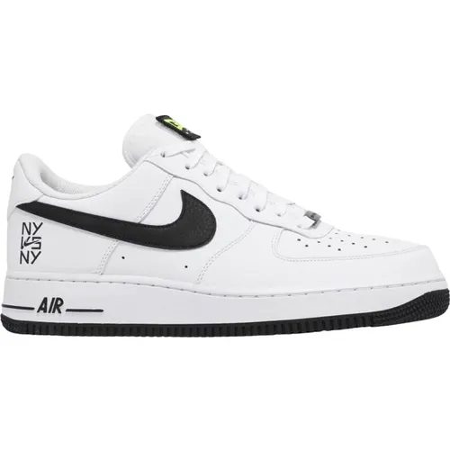 Limited Edition Air Force 1 Low , male, Sizes: 7 UK, 9 UK, 2 UK, 13 1/2 UK, 11 UK, 8 1/2 UK, 11 1/2 UK, 14 1/2 UK, 15 1/2 UK, 10 UK, 6 UK, 10 1/2 UK, - Nike - Modalova