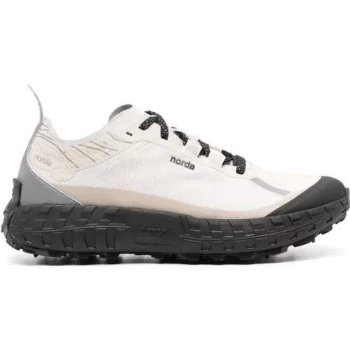 Check Print Sneakers , male, Sizes: 11 1/2 UK - Norda - Modalova