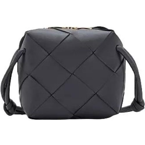 Crossbody Bags - MINI CASSETTE CAMERA BAG IN LEATHER - Gr. unisize - in - für Damen - Bottega Veneta - Modalova