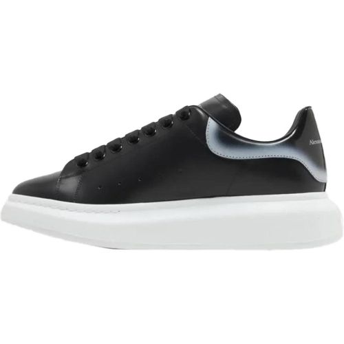 Low-Top Sneaker - Oversized Sneaker In Black - Gr. 40 (EU) - in - für Damen - alexander mcqueen - Modalova