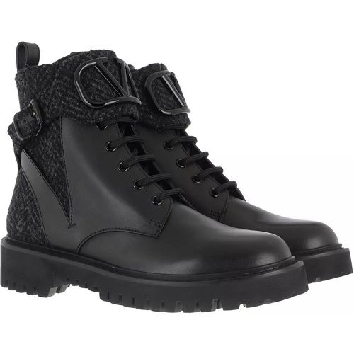 Boots & Stiefeletten - V Logo Animations Combat Boot - Gr. 39 (EU) - in - für Damen - Valentino Garavani - Modalova