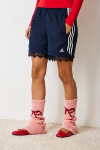 Bow Leg Warmers - at Urban Outfitters - Out From Under - Modalova