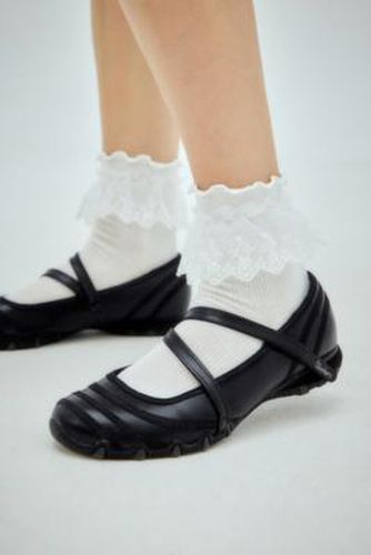 Ribbed Ruffle socks - at Urban Outfitters - Out From Under - Modalova