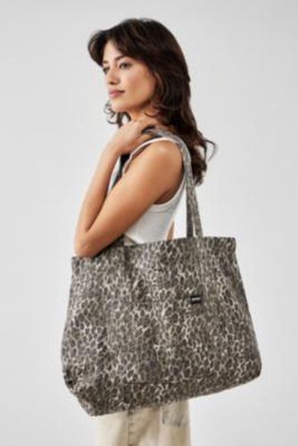 Leopard Print Canvas Tote Bag - Brown ALL at Urban Outfitters - BDG - Modalova