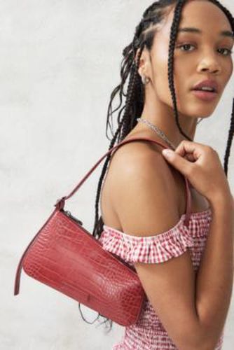 UO Hailey Faux Croc Shoulder Bag - Red at - Urban Outfitters - Modalova