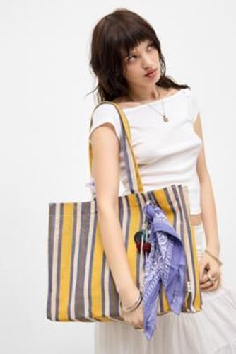 UO Large Stripe Woven Tote Bag - 11cm x W: 43cm x H: 34cm at - Urban Outfitters - Modalova