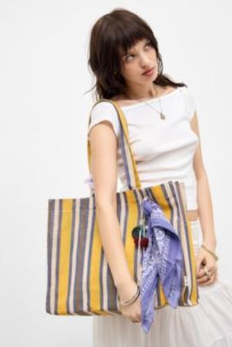 UO Large Stripe Woven Tote Bag - 11cm x W: 43cm x H: 34cm- Strap drop: 21cm at - Urban Outfitters - Modalova