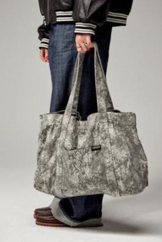 Snake Print Canvas Pocket Tote Bag - 54cm x W: 12cm x H: 34.5cm- Strap drop: 28cm at Urban Outfitters - BDG - Modalova