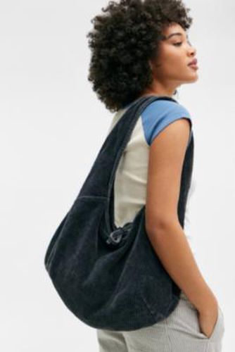 UO Flo Slouch Corduroy Tote Bag - 49cm x W: 2cm x H: 32.5cm- Strap drop: 30cm at - Urban Outfitters - Modalova