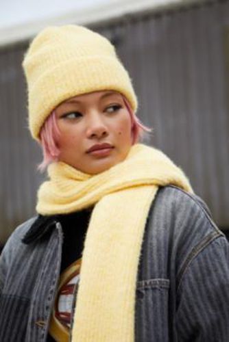 UO Luka Soft Knit Beanie - Yellow at - Urban Outfitters - Modalova