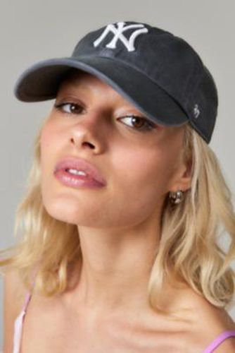 Brand '47 Brand NY Yankees Clean Up Cap - Charcoal at Urban Outfitters - ’47 Brand - Modalova