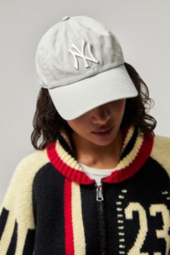 Brand '47 Brand NY Yankees Clean Up Cap - Light Grey at Urban Outfitters - ’47 Brand - Modalova