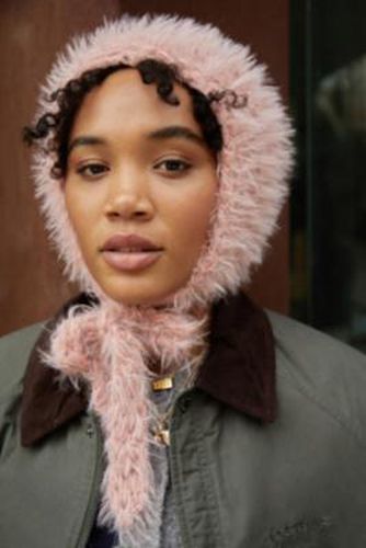 UO Fluffy Knit Bonnet - Pink at - Urban Outfitters - Modalova