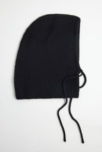 UO Flat Knit Hood - Black at - Urban Outfitters - Modalova