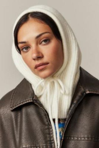 UO Flat Knit Hood - Cream at - Urban Outfitters - Modalova