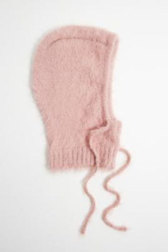 UO Kody Fluffy Knitted Hood - at - Urban Outfitters - Modalova