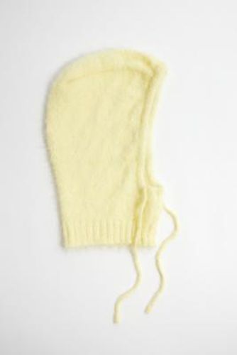 UO Kody Fluffy Knitted Hood - Yellow at - Urban Outfitters - Modalova