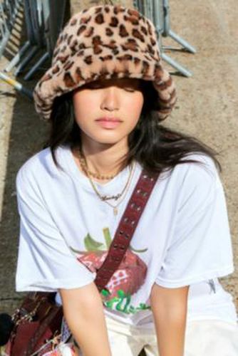 UO Animal Print Faux Fur Bucket Hat - Brown at - Urban Outfitters - Modalova