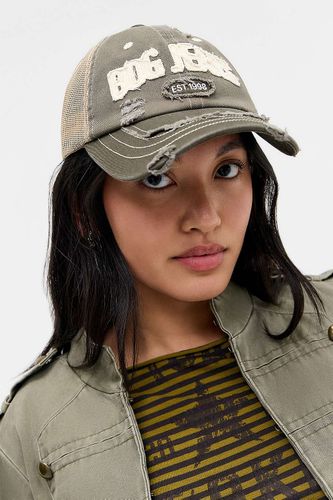 Appliqué Mesh Trucker Cap - at Urban Outfitters - BDG - Modalova