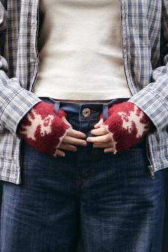 UO Motif Knit Fingerless Gloves - Maroon at - Urban Outfitters - Modalova