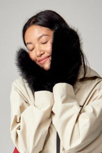 UO Lilah Faux Fur Mittens - at - Urban Outfitters - Modalova