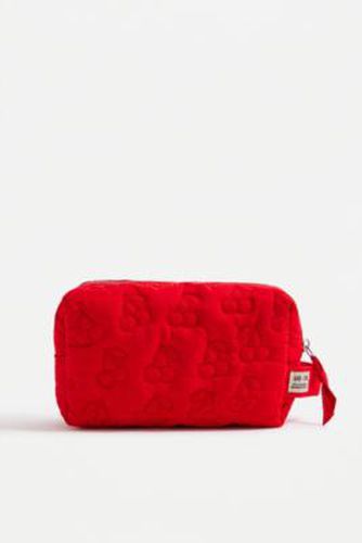 UO Cherry Popcorn Makeup Bag - Red ALL at - Urban Outfitters - Modalova